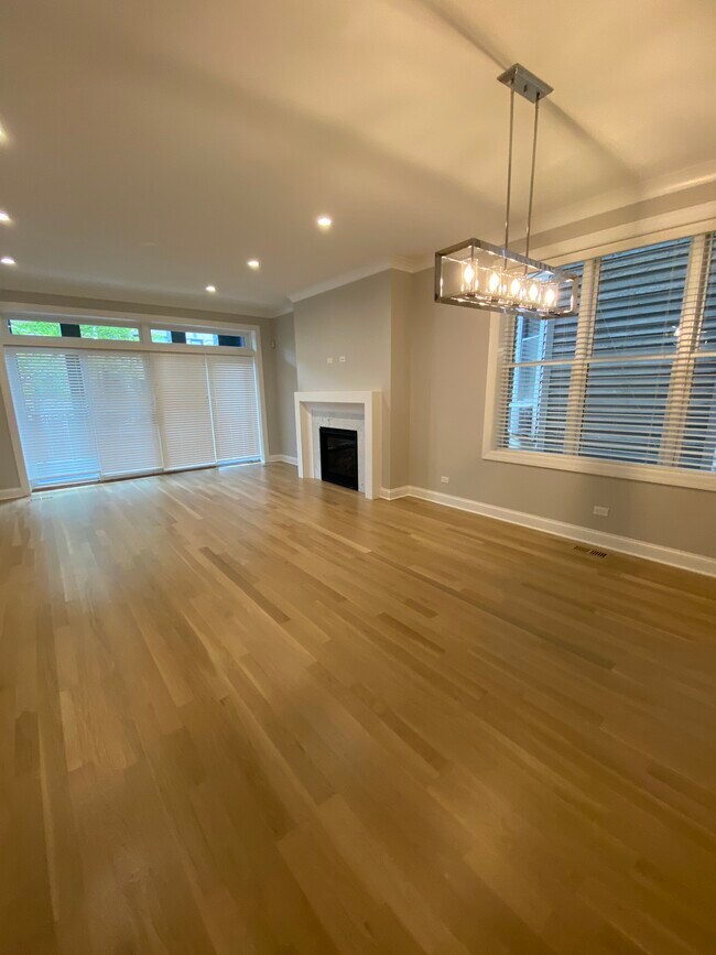 3229 N Kenmore Ave unit 2, Chicago, IL 60657 - photo 5