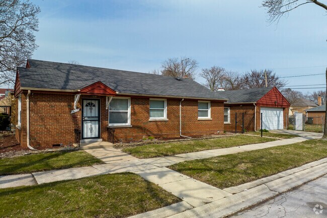 In Riverdale ranch style homes stretch across wide lots.