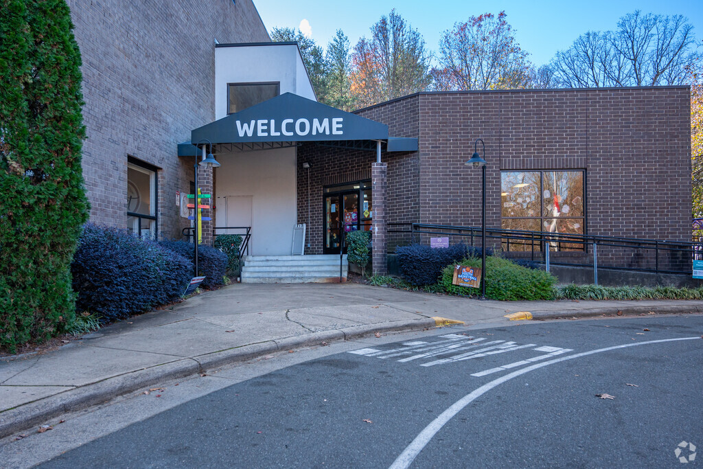 The Nest Academy provides education in the neighborhood of 
Windsor Park.