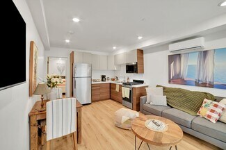 14539 Weddington St, Los Angeles, CA 91411