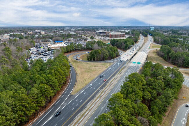 Interstate 64 is just a 10-minute drive to the north of Gayton.