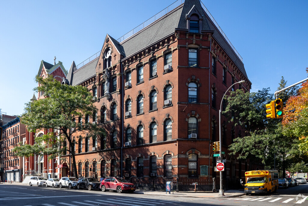 Dedication meets education: Keswell School in the Lower East Side.