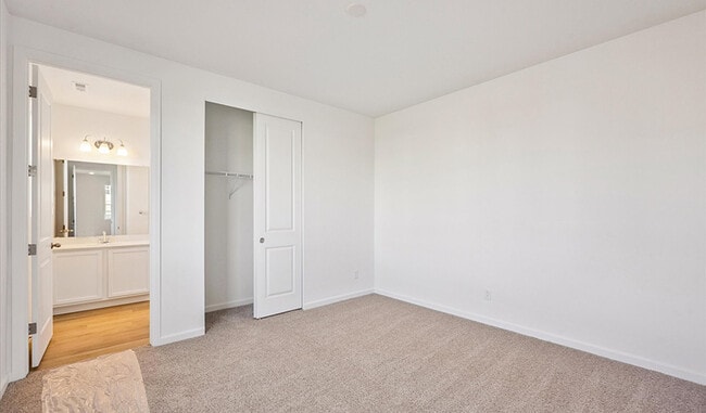 4330 Elkwood Ct, Johnstown, CO 80534 - photo 4