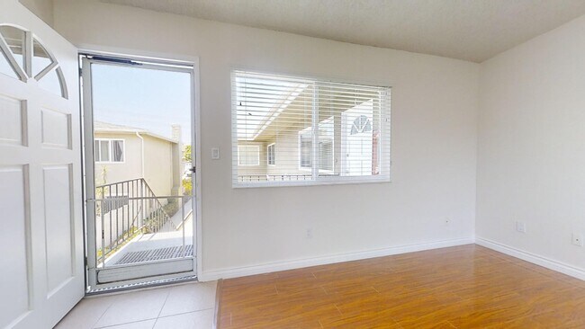 1210 Amethyst St unit D, Redondo Beach, CA 90277 - photo 6
