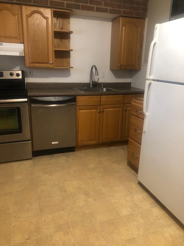 104 N Jefferson Ave, Lindenhurst, NY 11757 - photo 4