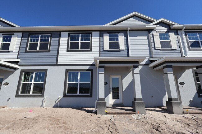 1367 Mount Royal Dr, Saint Cloud, FL 34771 - photo 4