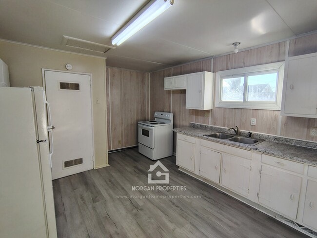 2729 Shawnee Dr, Anderson, IN 46012 - photo 3