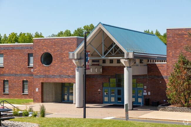 Manalapan-Englishtown Middle School is a great option for rising teenage students.