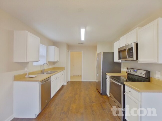 923 Littleton Dr, Concord, NC 28025 - photo 5