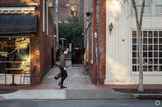 Argyle Heights musicians will appreciate the music scene.