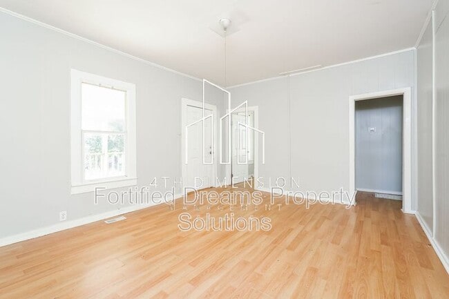 2009 Row St, Winston Salem, NC 27105 - photo 4