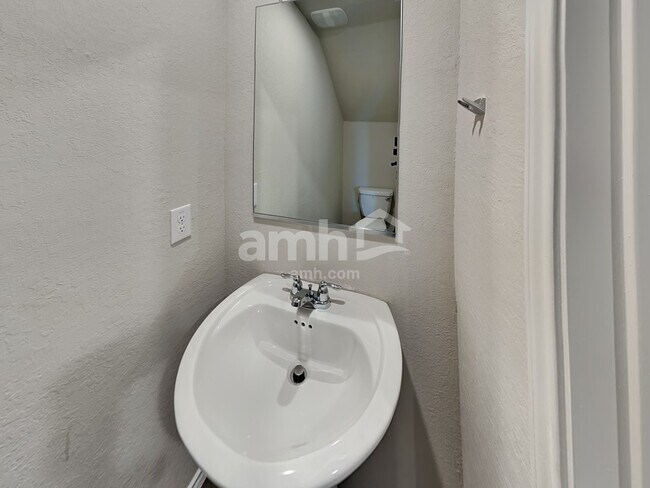 10515 Varmus Dr, Converse, TX 78109 - photo 6