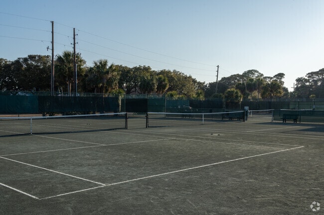 The tennis center on Fripp Island has well-maintained tennis courts.