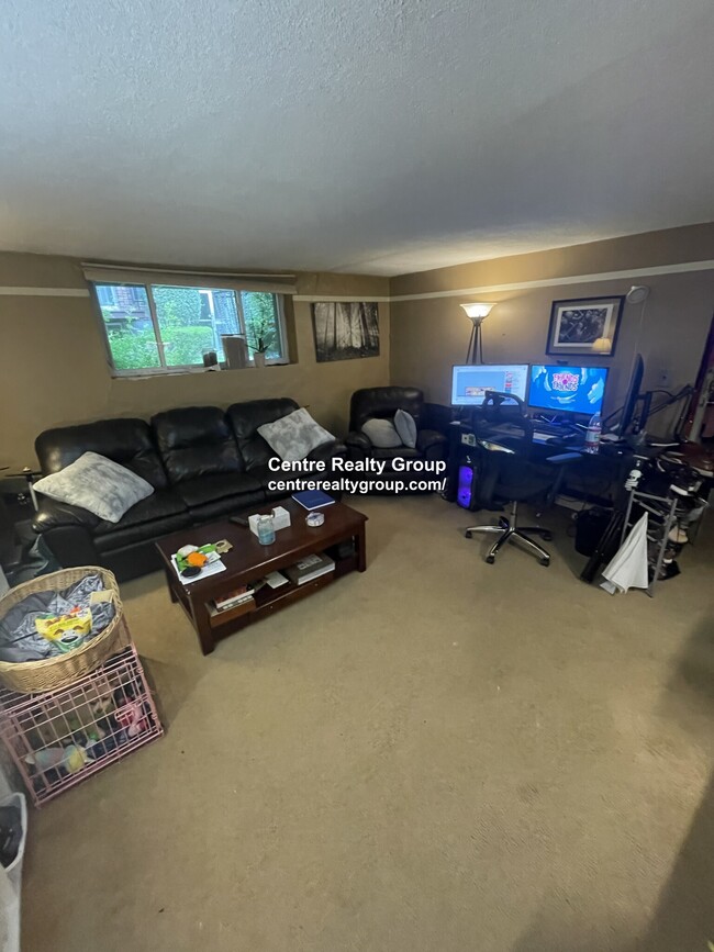 33 Westgate Rd Unit 1, Boston College, MA 02467