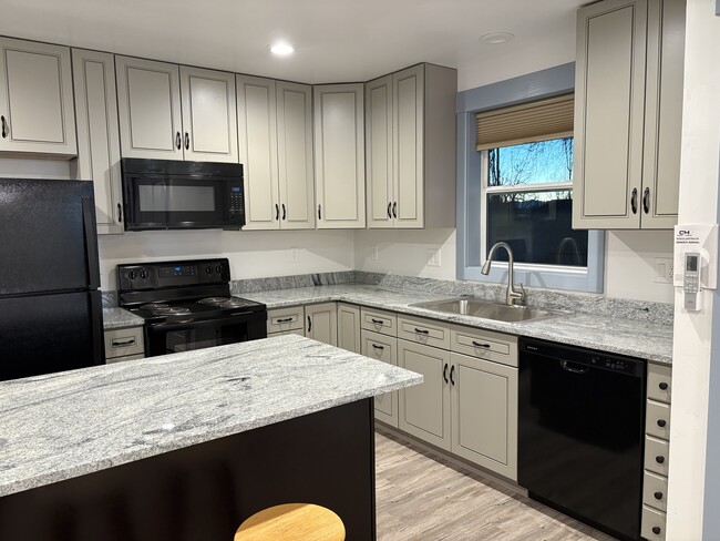 621 4th St unit Studio apartment, Windsor, CO 80550 - photo 4