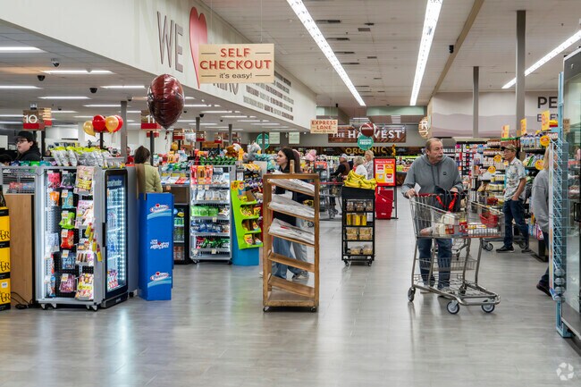 One of the primary grocery stores in North Rock is the Raley's off Pyramid Highway.