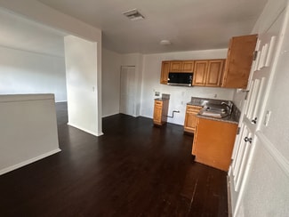 10929 Buford Ave Unit 10927 1/2, Lennox, CA 90304