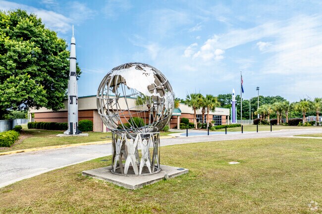 The Challenger Learning Center near Belmont offers a learning programs appropriate for K-12
