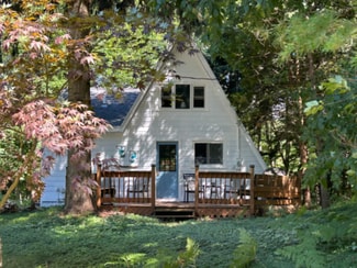 4281 W Fox Farm Rd, Filer Charter Township, MI 49660