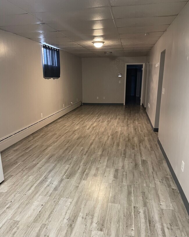 402 1st St unit B, Maddock, ND 58348 - photo 7