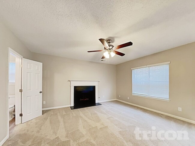 4276 Ward Bluff Dr, Ellenwood, GA 30294 - photo 3