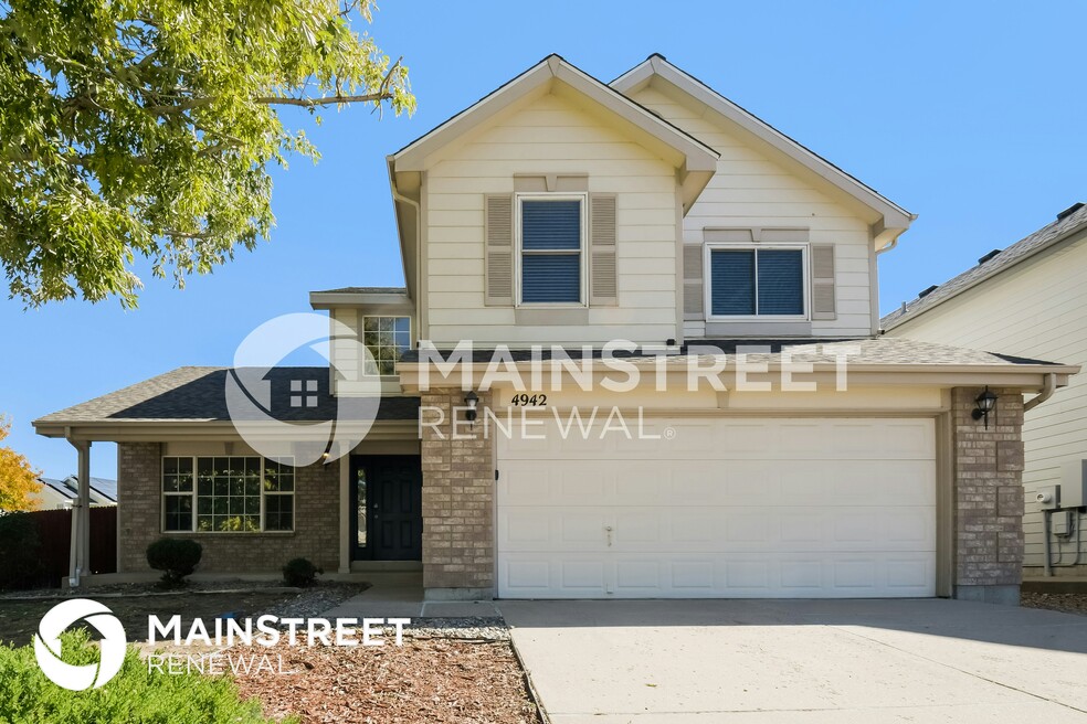 4942 Fontana Ct, Denver, CO 80239 - photo 1