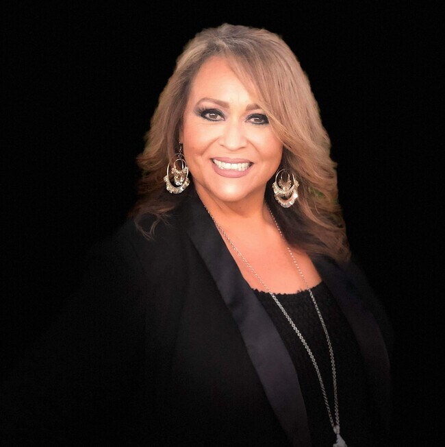 Lety Castaneda