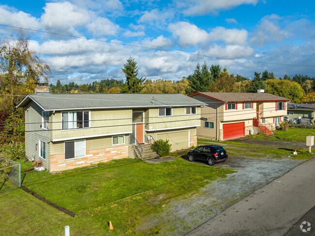 Delightful split-level homes in the Kent neighborhood.