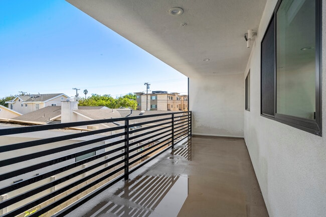 2Fifty Luxury Apartments, Lomita, CA 90717 - photo 5