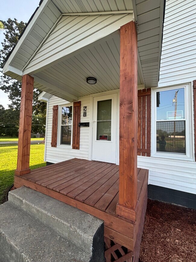 718 S Pine St, Rector, AR 72461 - photo 6