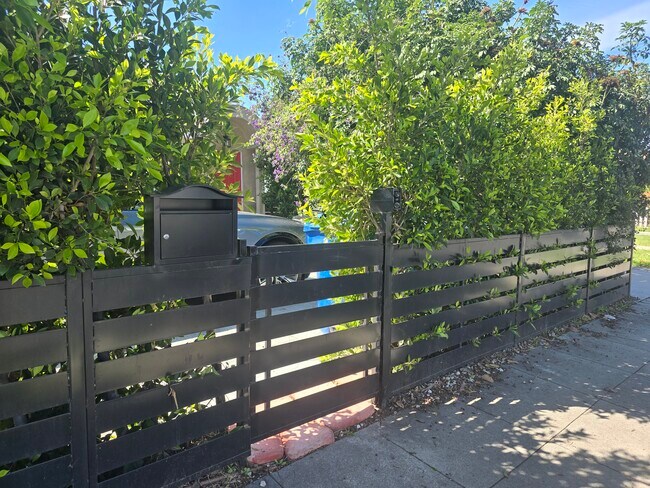 747 N Wilton Place unit 747, Los Angeles, CA 90038 - photo 4