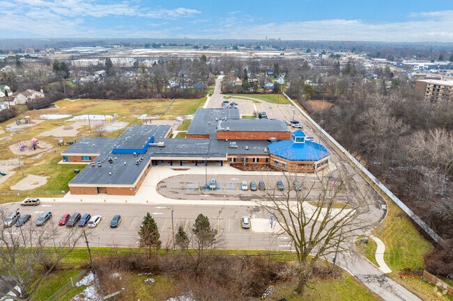 Donelson Hills Elementary School inspires, educates and empowers all students.