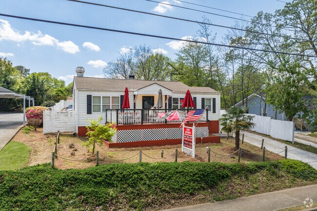 Tassa Roti Shop serves up authentic Caribbean cuisine on Powers Ferry Road.
