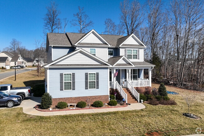 You can find neighborhoods full of new, modern homes within the city of Lewisville.