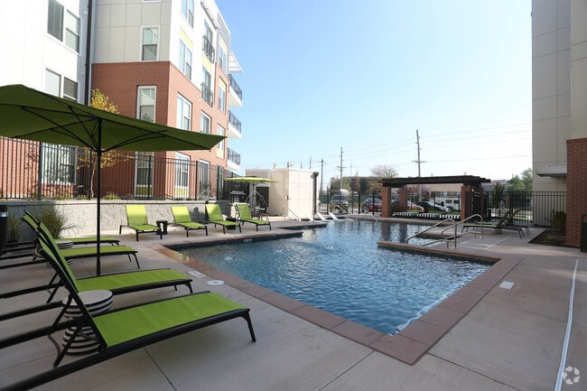 The Vue at Creve Coeur, Creve Coeur, MO 63141 - photo 2