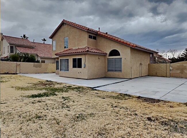 5753 Indian Ridge Dr, North Las Vegas, NV 89031 - photo 7