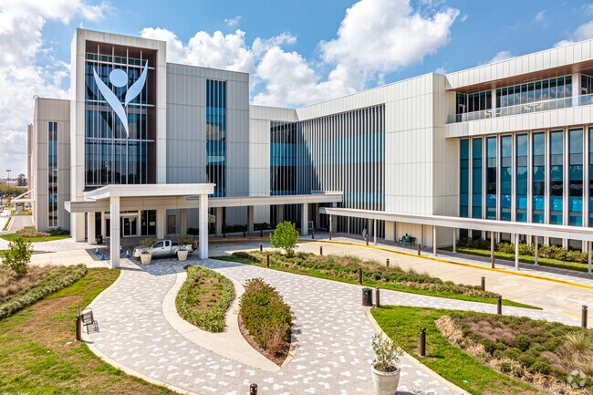 Ochsner’s innovative medical center is about 2 miles away.