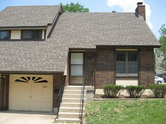 1322 W 24th St S, Independence, MO 64052
