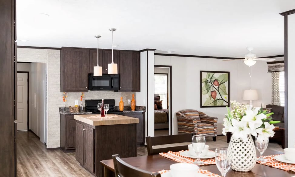 16658 N Kimberly Dr, Holly, MI 48442 - photo 1