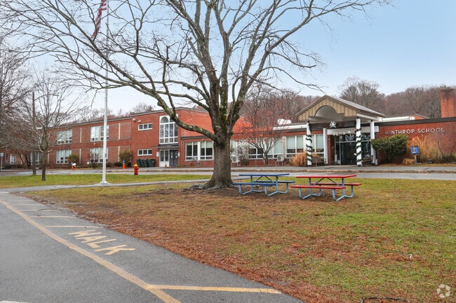Winthrop School is located Ipswich.