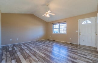 318 Elm St, Washburn, MO 65772