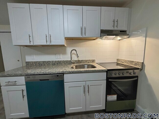 15 Chester St unit 24, Cambridge, MA 02140 - photo 3