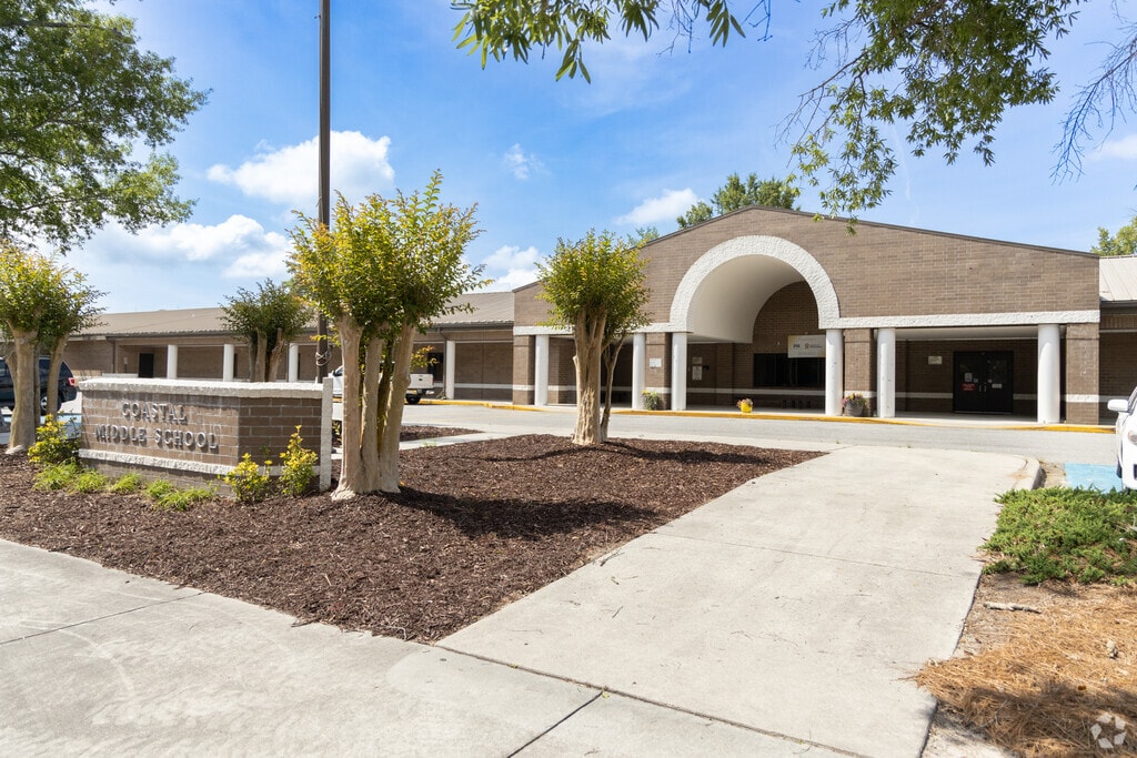Coastal Middle School is a public school on Whitemarsh Island serving students from grades 6-8.