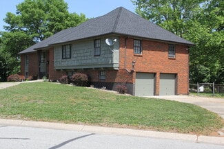 220 NW Highland Ln, Blue Springs, MO 64014