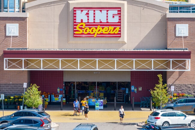 King Soopers is conveniently located in Arapahoe Crossings, southwest of The Farm-Arapahoe.