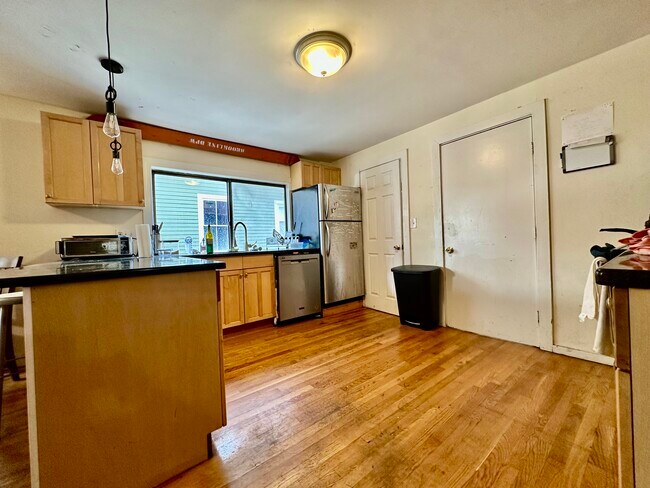 74 Ashford St unit 1, Allston, MA 02134 - photo 3