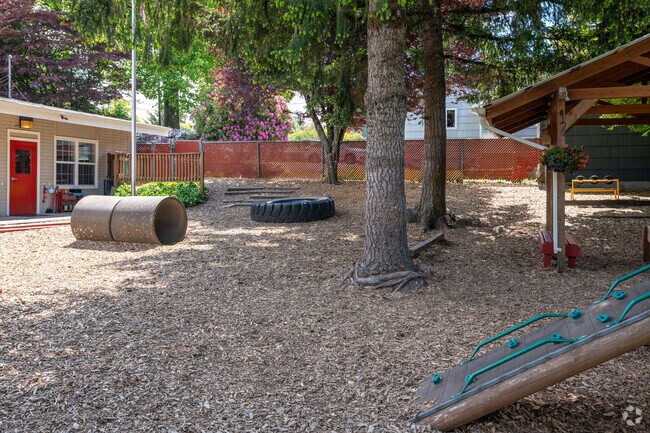 Montessori Children's House of Long View 06