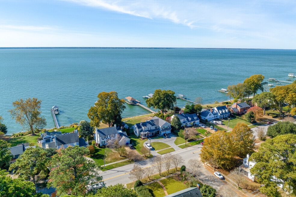 Warwick on the James