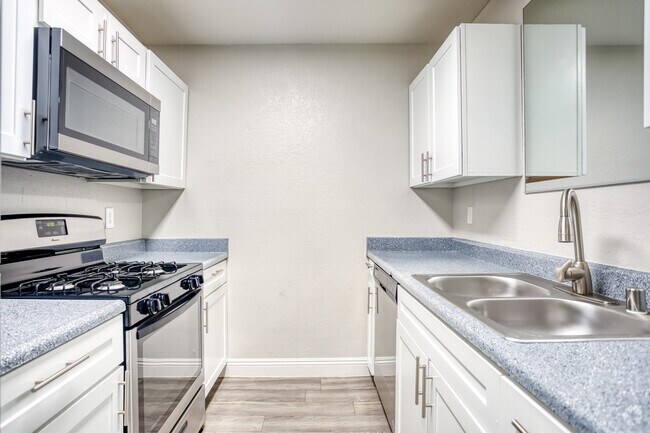 Ciel Apartments, Las Vegas, NV 89119 - photo 2