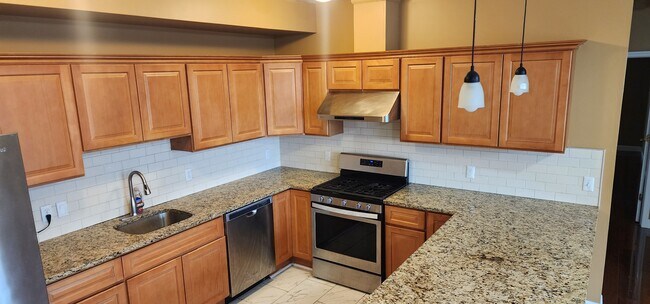25 Cottage St unit 3, Newark, NJ 07102 - photo 3